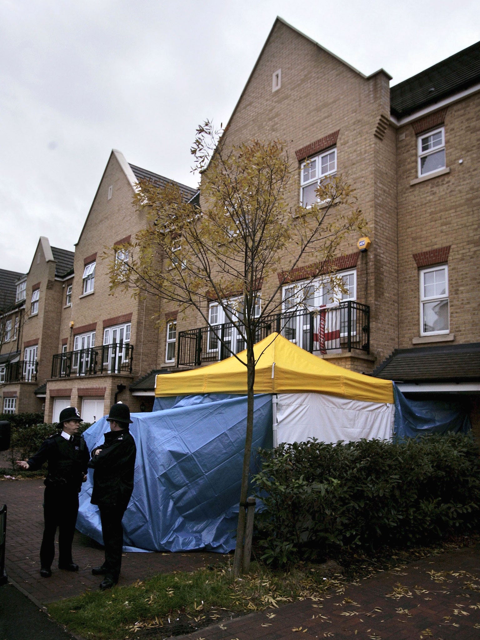 The investigation scene outside Litvinenko’s north London home, the day after his death from poisoning (Getty)