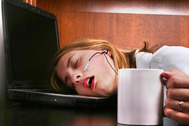 British adults struggle to balance busy lifestyles with sleep