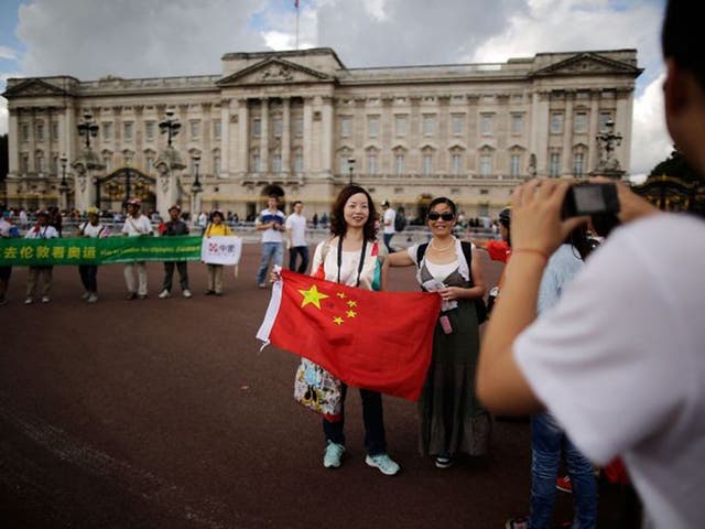 The 214,000 chinese who visited the UK in 2015 spent on average £2,688 each