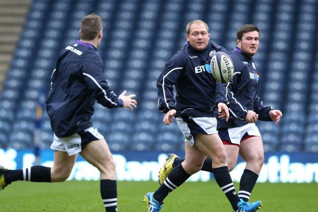 WP Nel (centre) during the captain’s run at Murrayfield