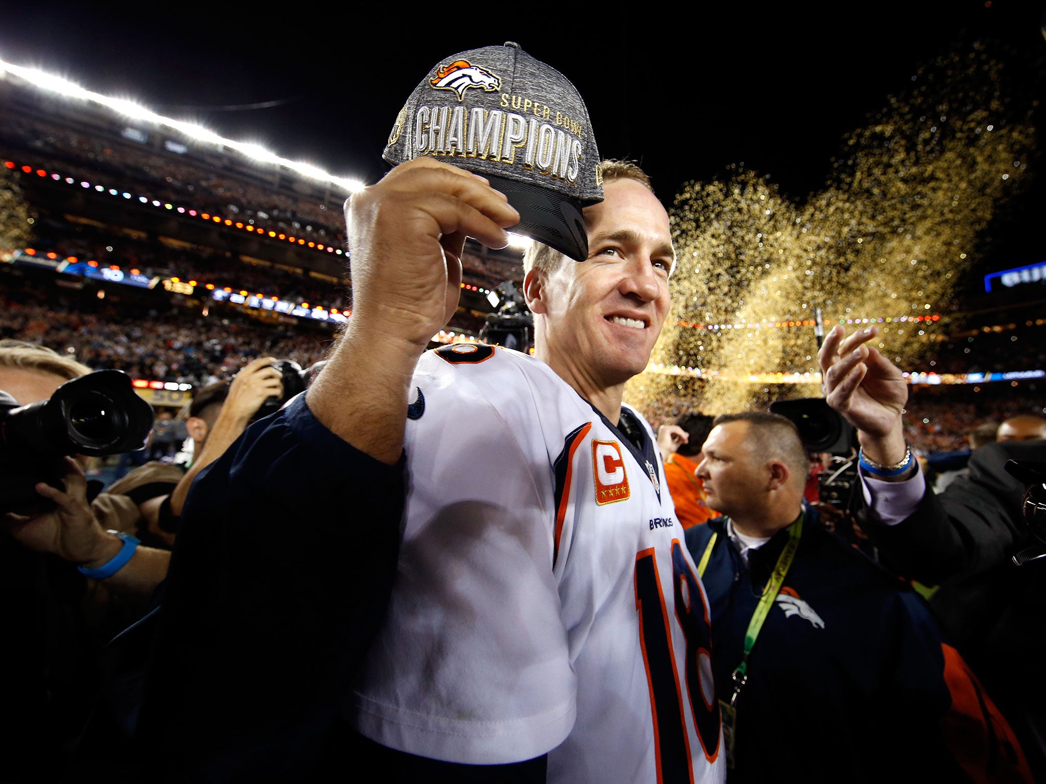 Super Bowl 50: Denver Broncos defeat Carolina Panthers 24-10 to give Peyton  Manning the perfect send-off, The Independent