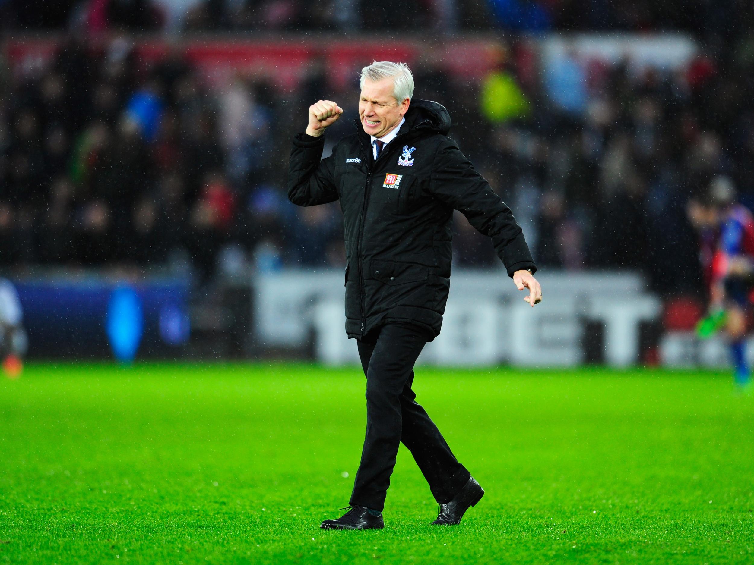 Alan Pardew is on verge of signing a new deal with Palace