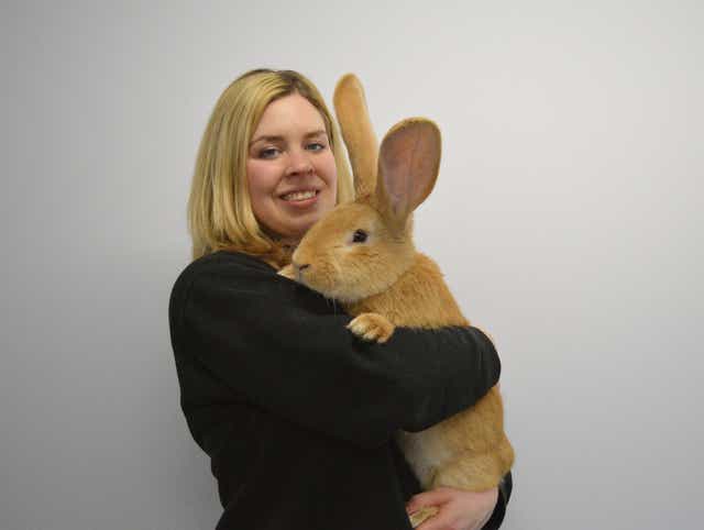 Animal Care Assistant Emma Calder with Atlas