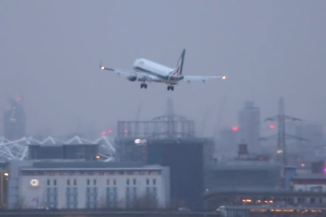 Storm Imogen: video shows pilot forced to abort landing at London City Airport