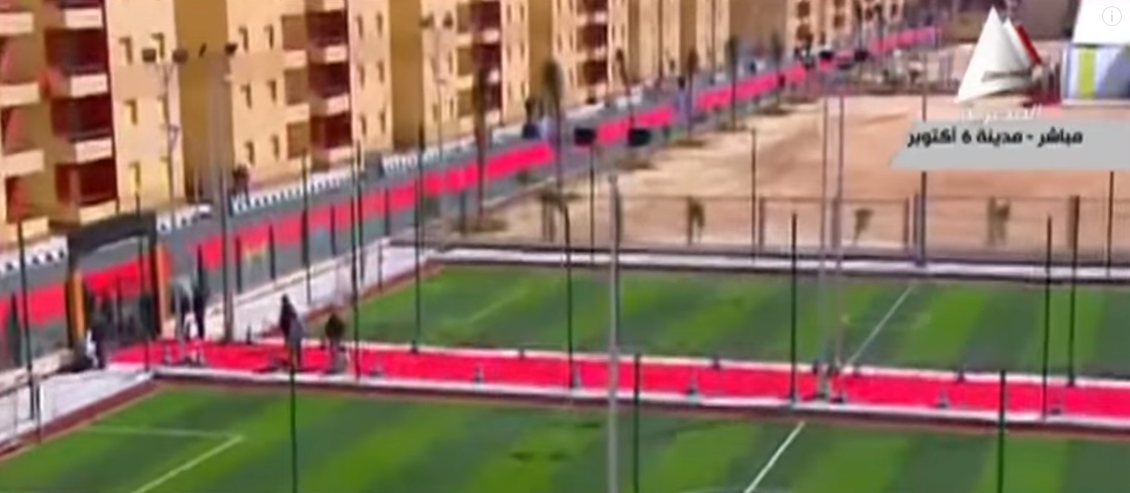 4,000m of red carpet was used for the grand opening of social housing