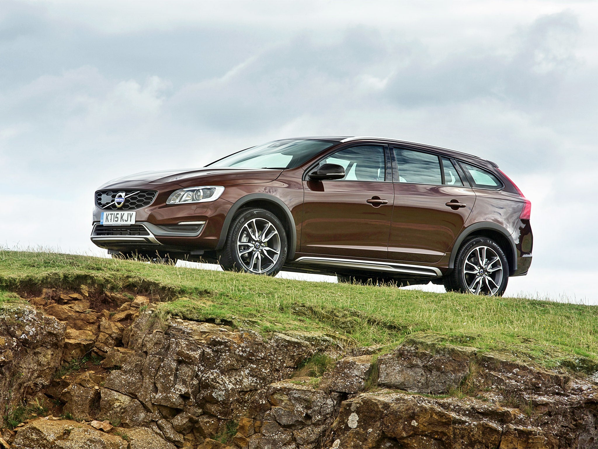 Comfortable cruiser: the new Volvo V60 Cross Country