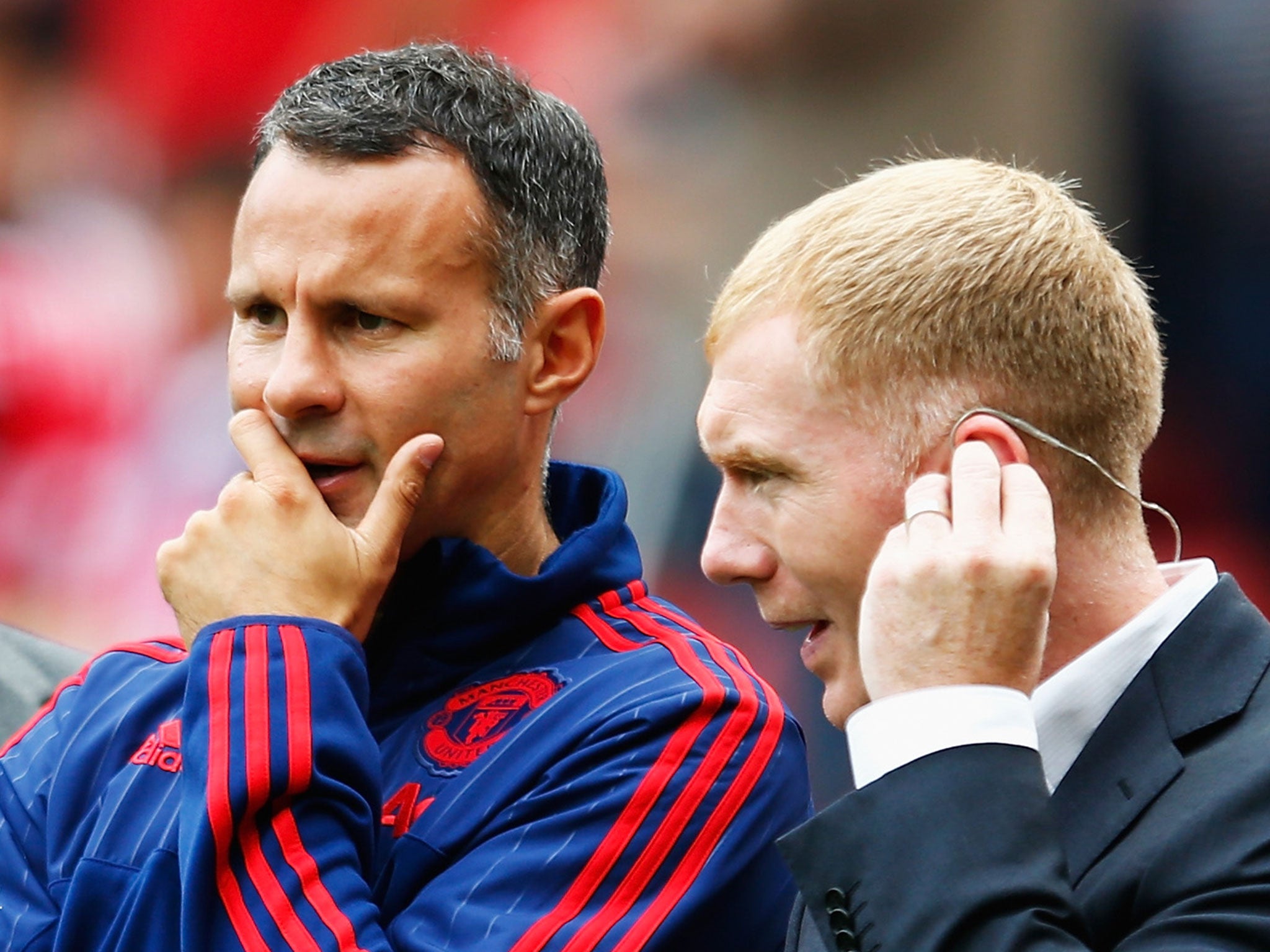 Paul Scholes with Ryan Giggs