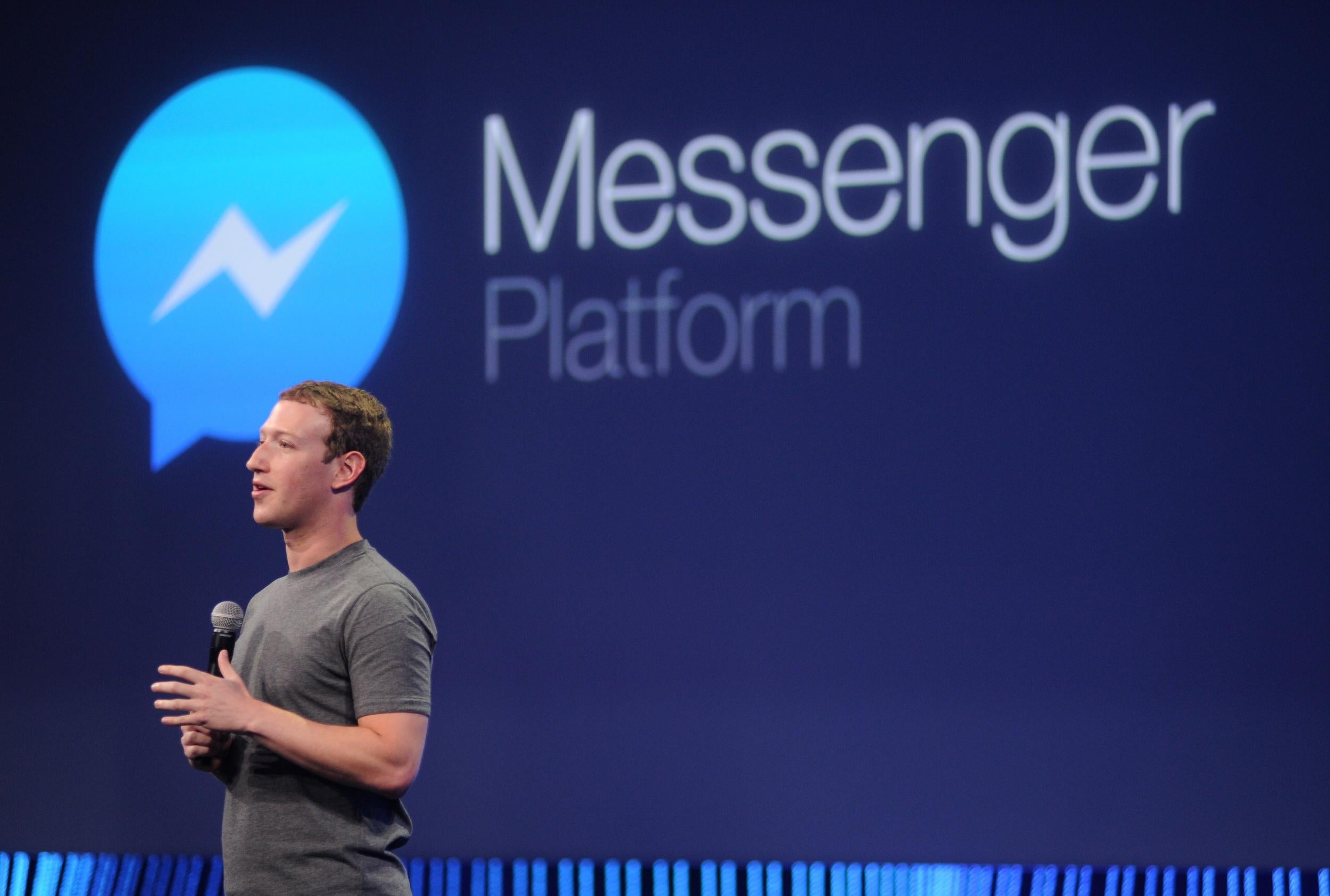 Mark Zuckerberg speaks about Messenger at a summit in 2015