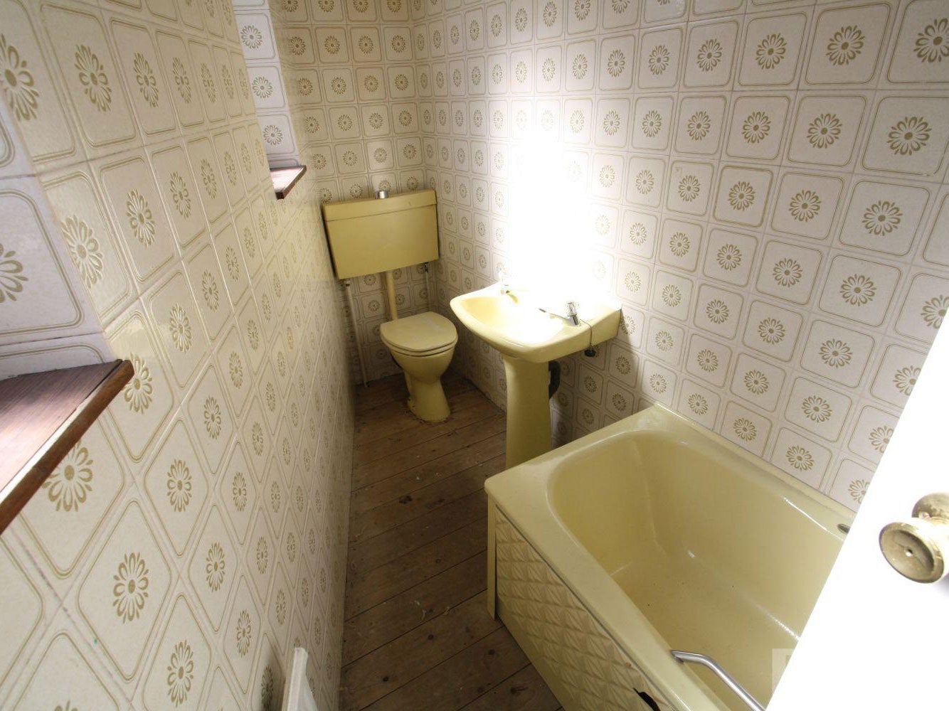 The bathroom in the £10,000 house