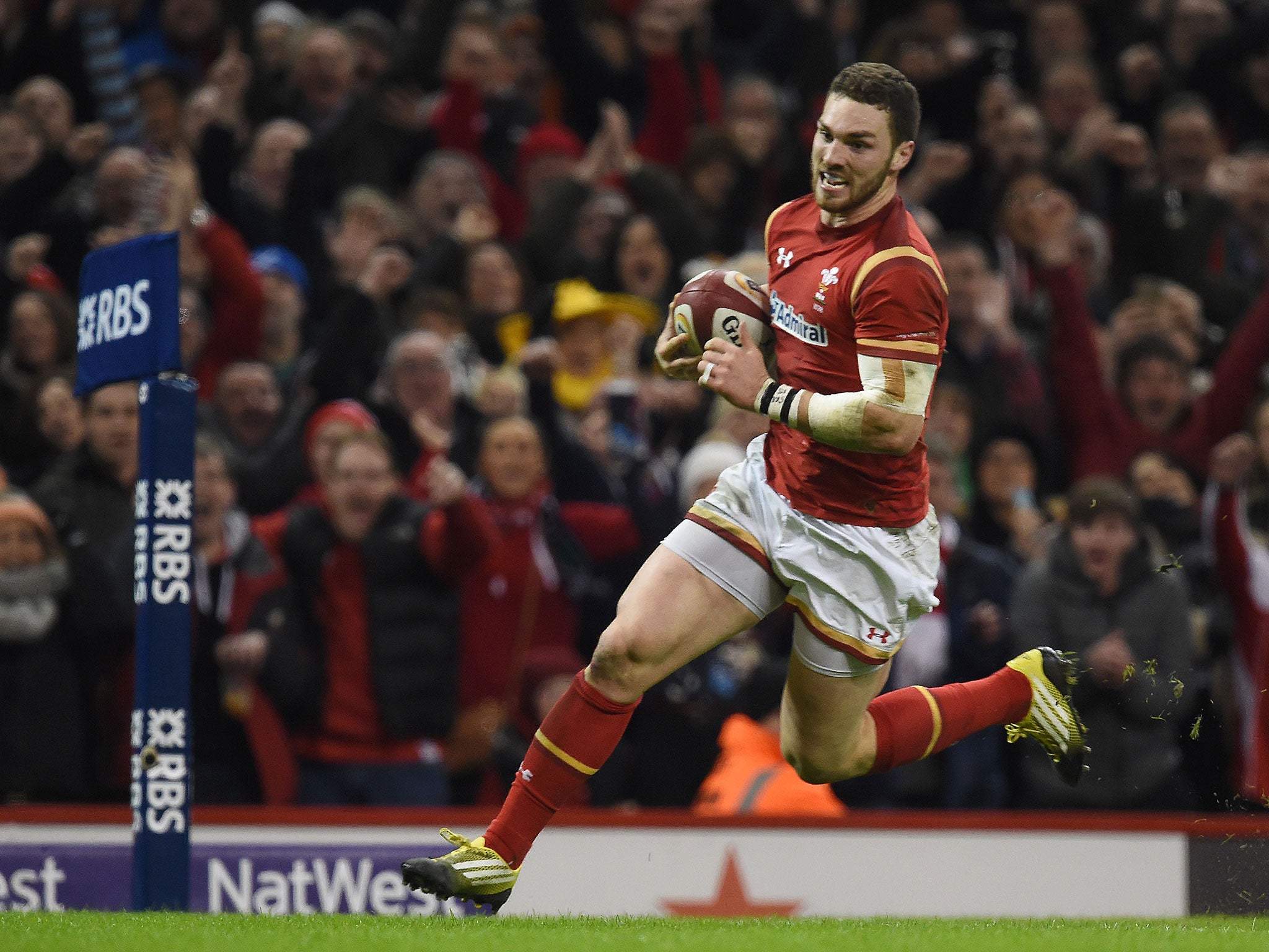 George North scores the match-winning try for Wales against Scotland