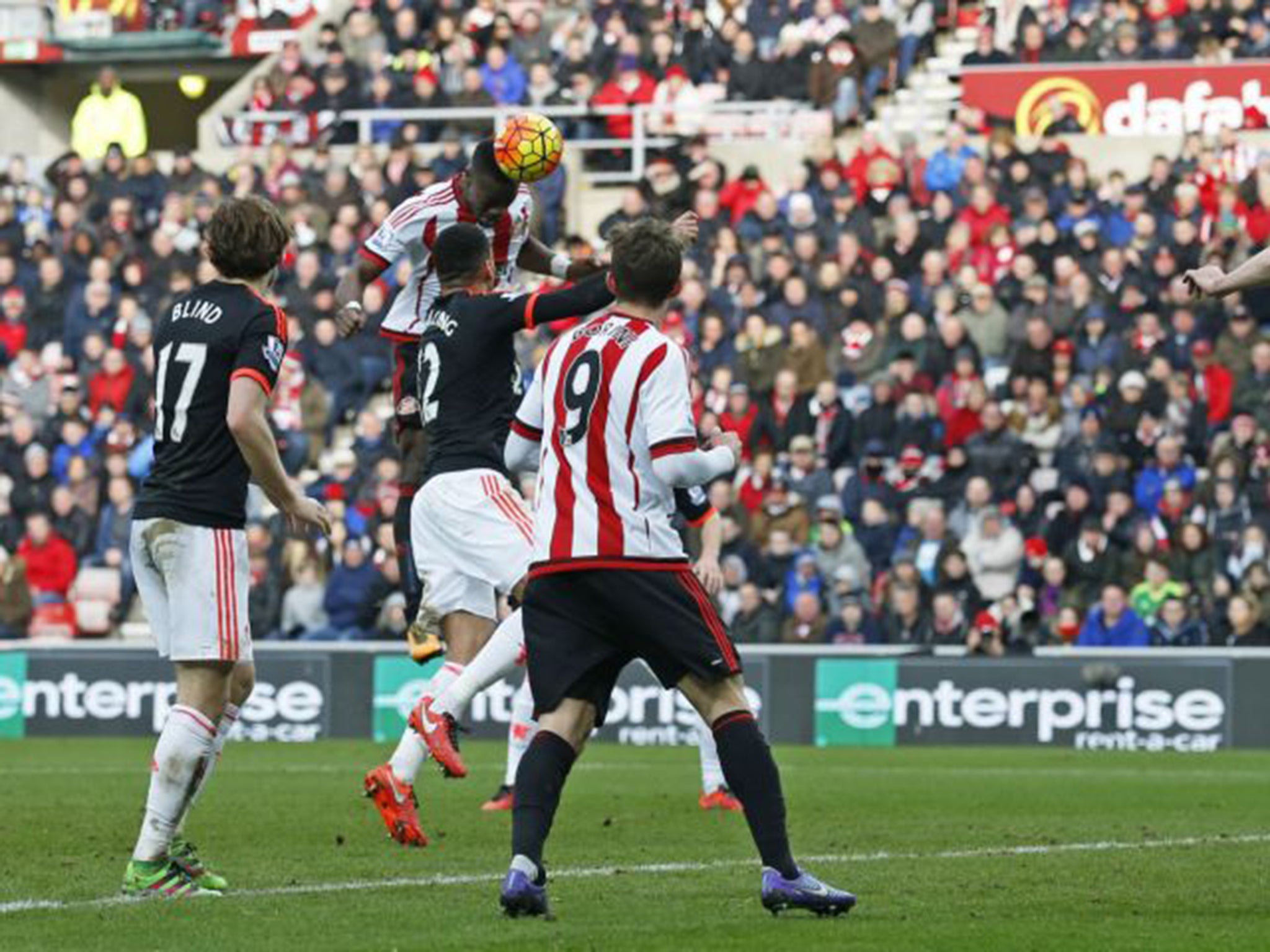 Lamine Koné’s header went in off David de Gea to give Sunderland a late 2-1 victory