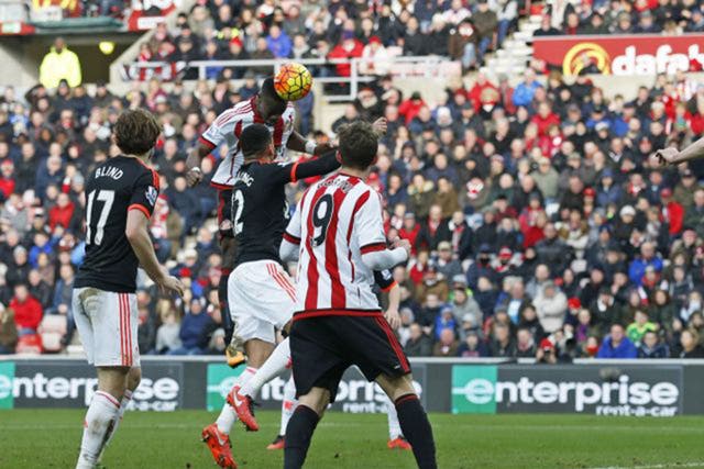 Lamine Koné’s header went in off David de Gea to give Sunderland a late 2-1 victory