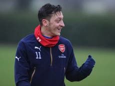 Arsenal 'confident' Ozil will remain, despite Barcelona interest 