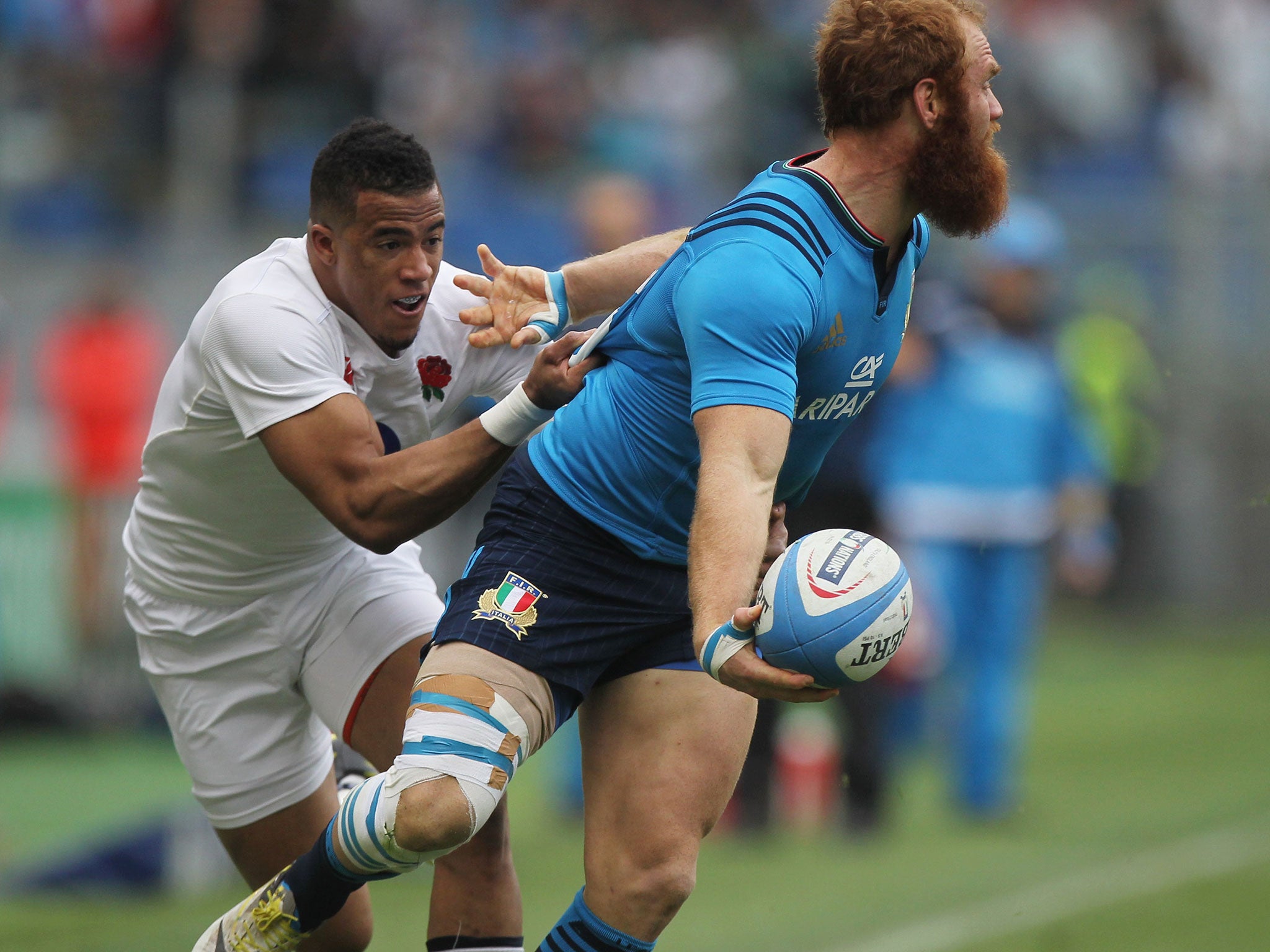 So unlucky to be forced off injured but showed in the time he was on showed solidity in defence and was effective at carrying the ball to the line.