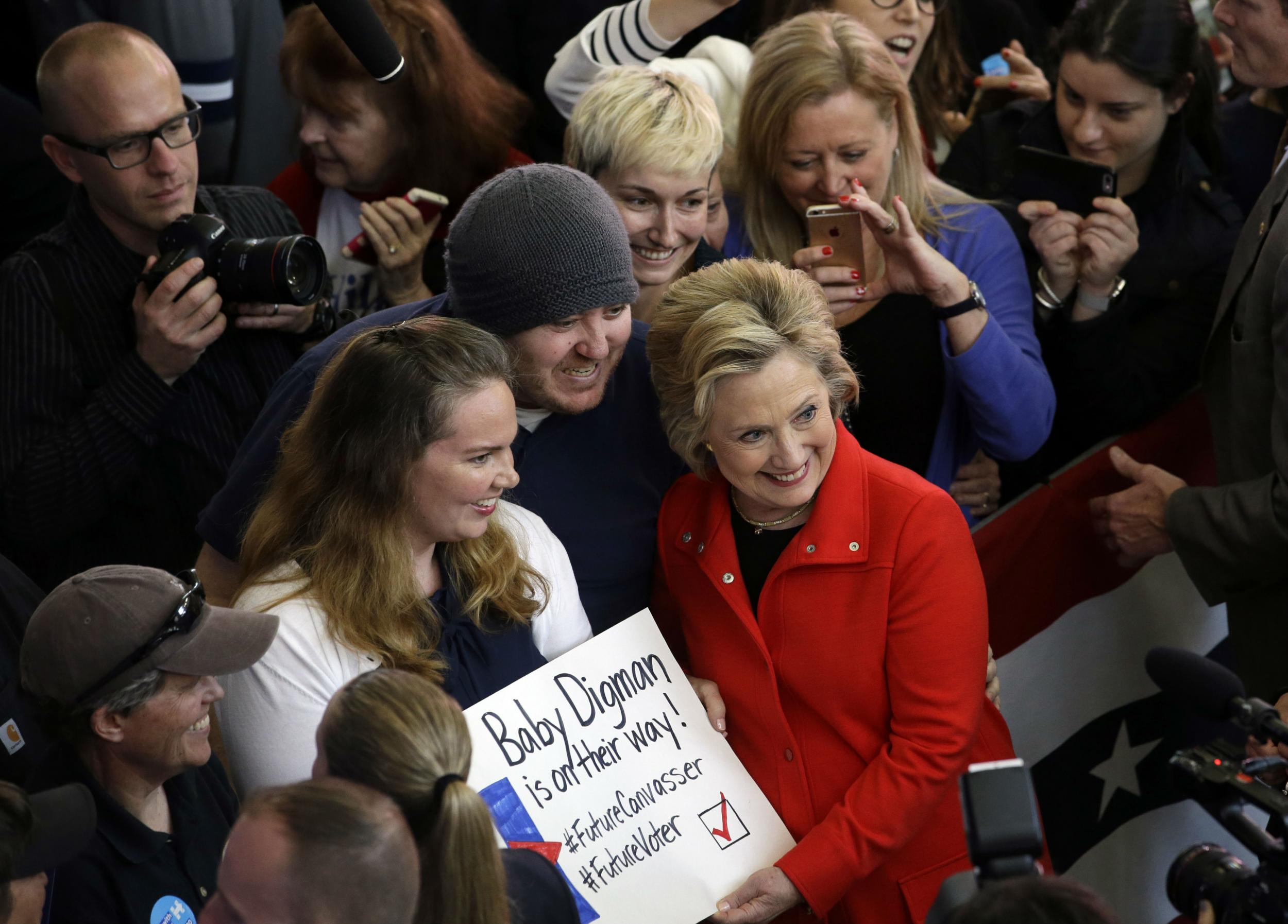 Ms Clinton was campaigning ahead of a Democratic primary contest in Nevada