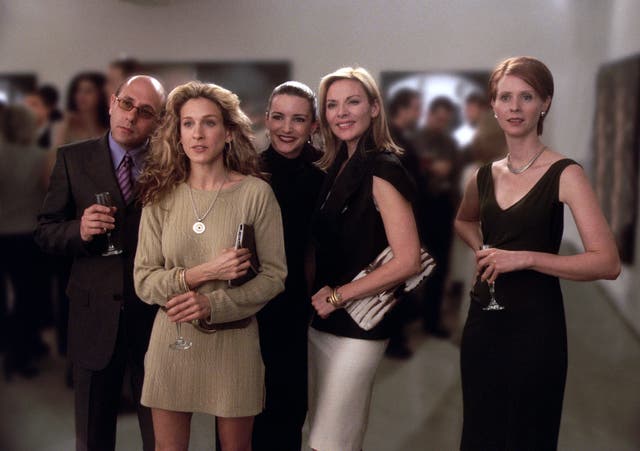 <p>Nixon (right) with (from left) Willie Garson, Sarah Jessica Parker, Kristian Davis and Kim Cattrall in the third season of HBO comedy ‘Sex and the City’</p>
