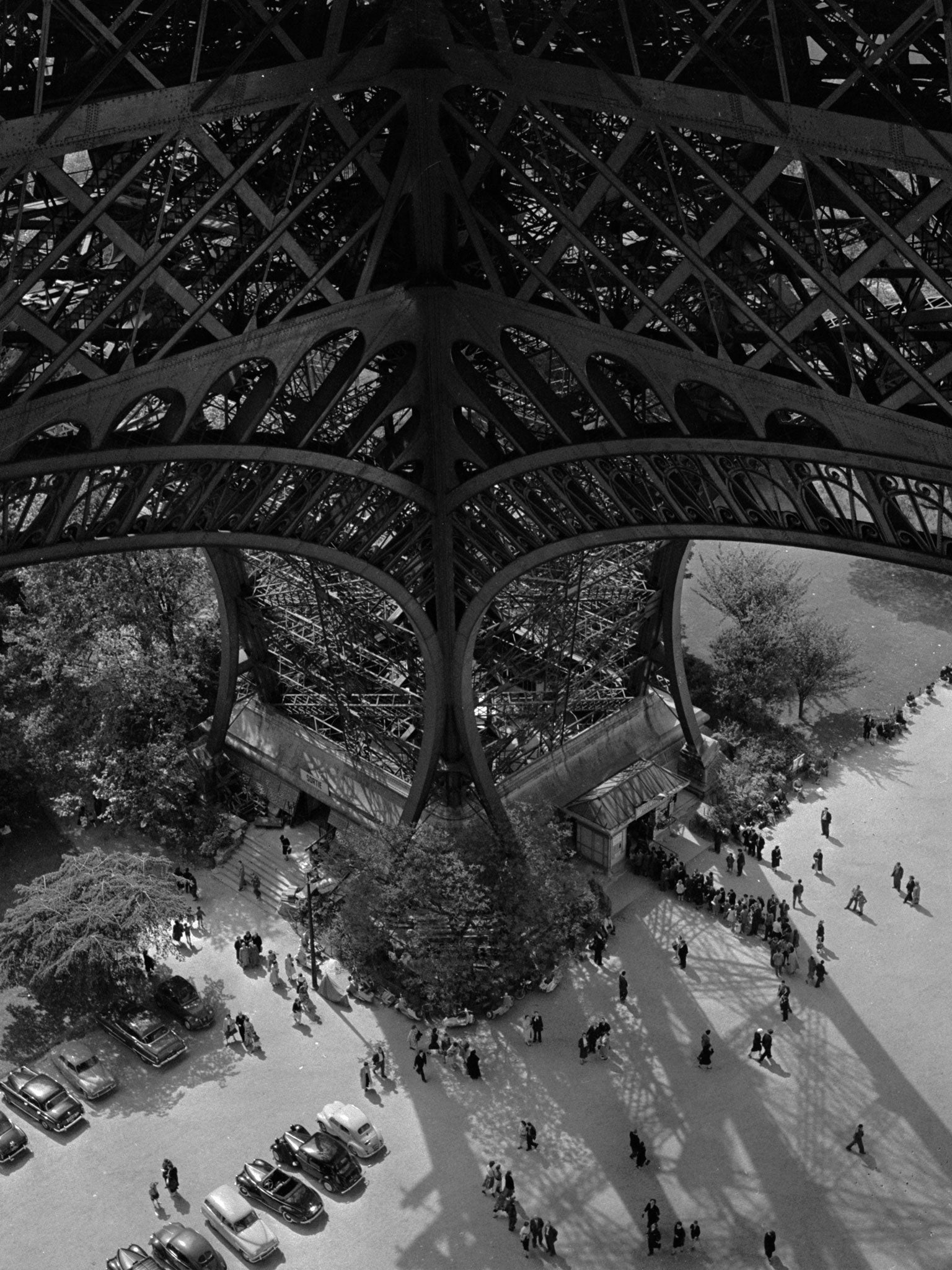 City of Light: Paris in the early 1950s