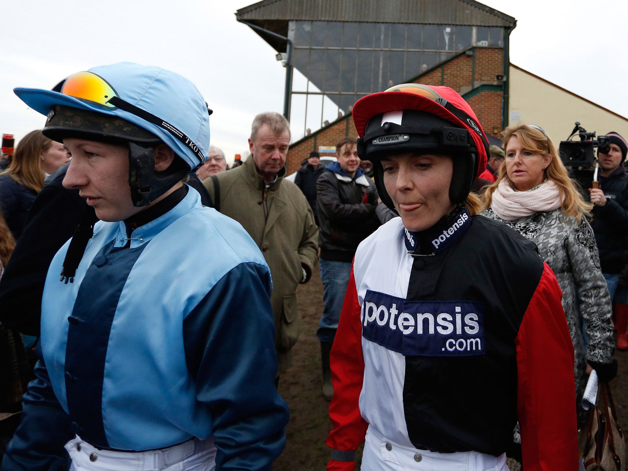 Victoria Pendleton (right) after her fall