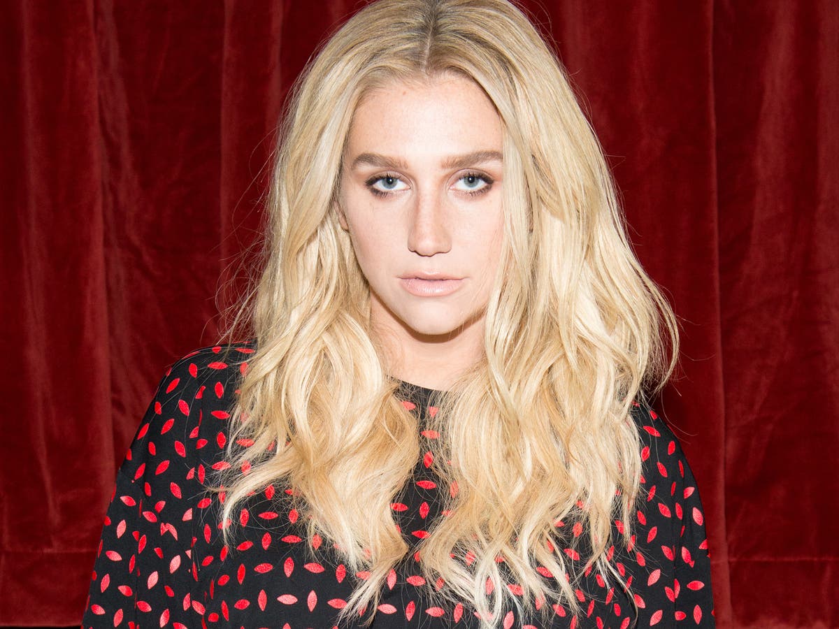 Kesha Fellow Artists Offer Support After Singer Ordered To Continue Dr Luke Contract Despite Sexual Assaults Claim The Independent The Independent