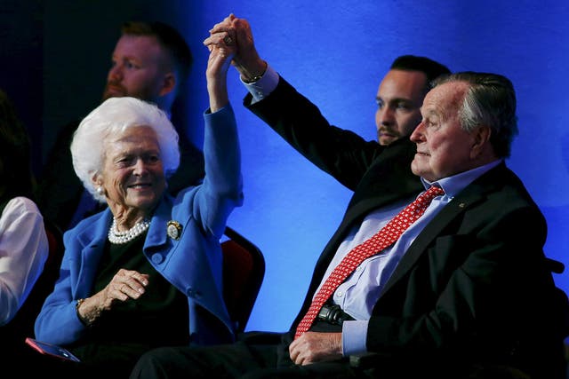 Barbara Bush with her husband George in Houston in 2016 at the CNN presidential candidate debate