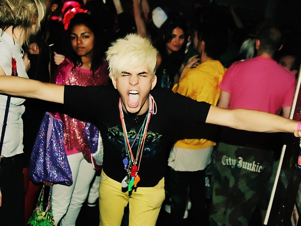 Rave 2025 Shrek Rave Worldwide Events Locations | LikeIt LoveIt