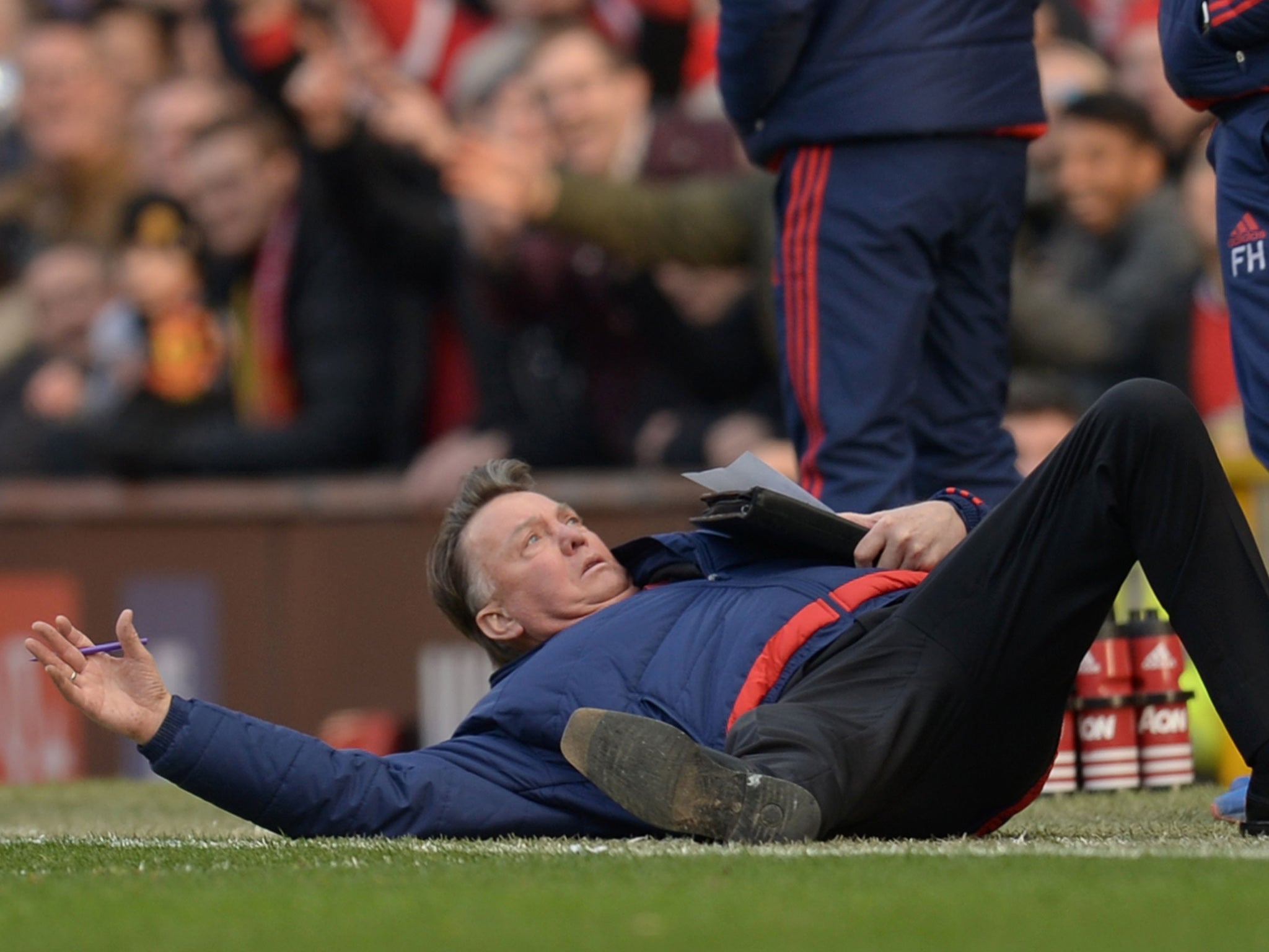 Louis van Gaal dive: Manchester United boss 'falls over' in front of