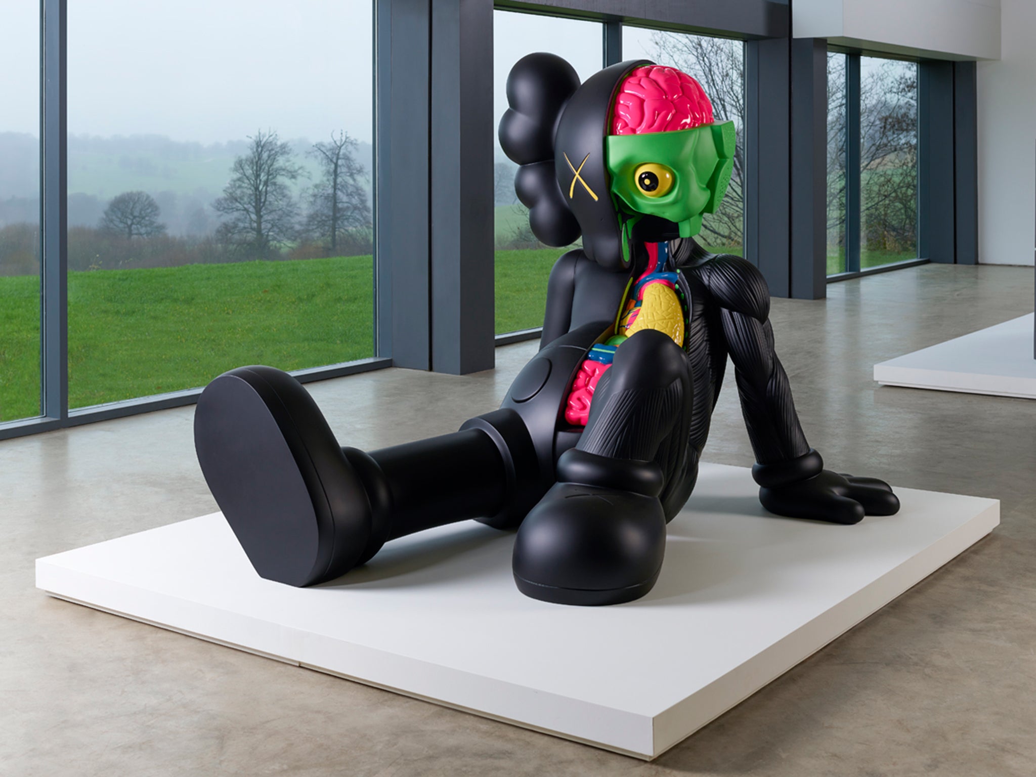 Kaws Statue, Anatomical kaws sculpture