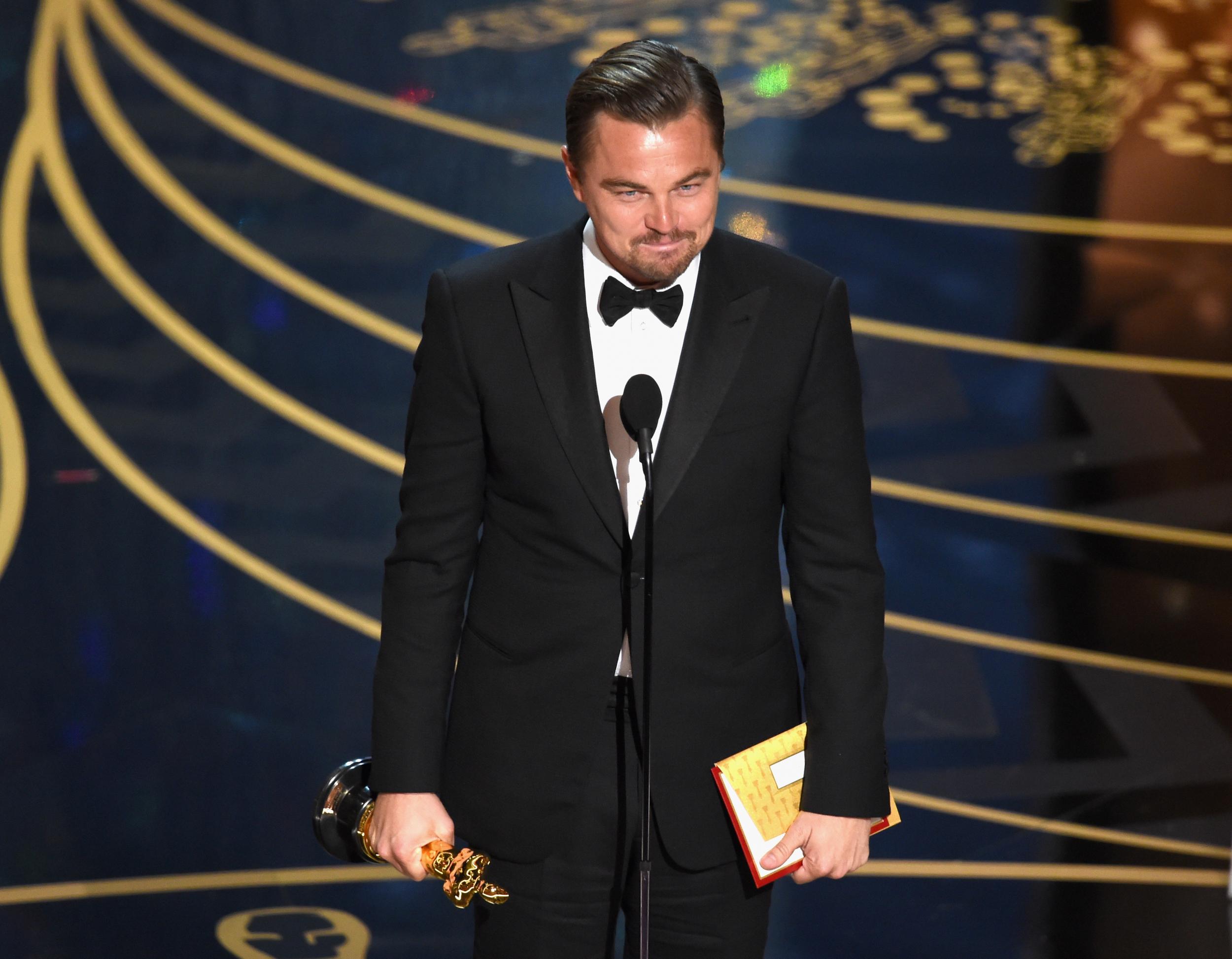 Oscars 2016: Leonardo DiCaprio finally wins his Oscar for Best Actor ...