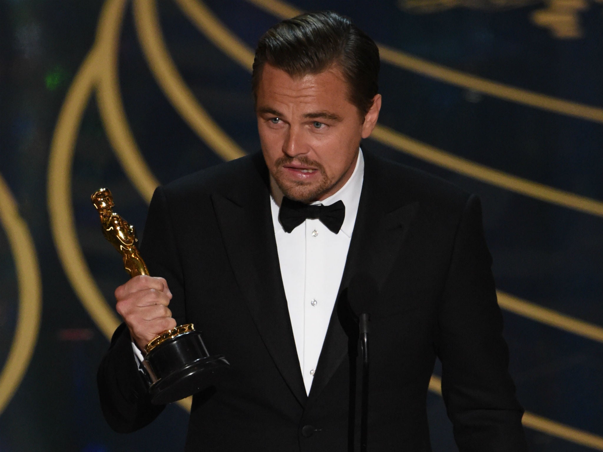 Oscars: Kate Winslet reacts as Leonardo DiCaprio finally wins Best Actor  award | The Independent | The Independent