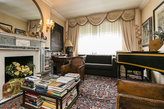  Fourth floor apartment of 651 square feet for £950,000