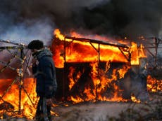 Read more

Calais Jungle clearance sparks clashes between police and refugees