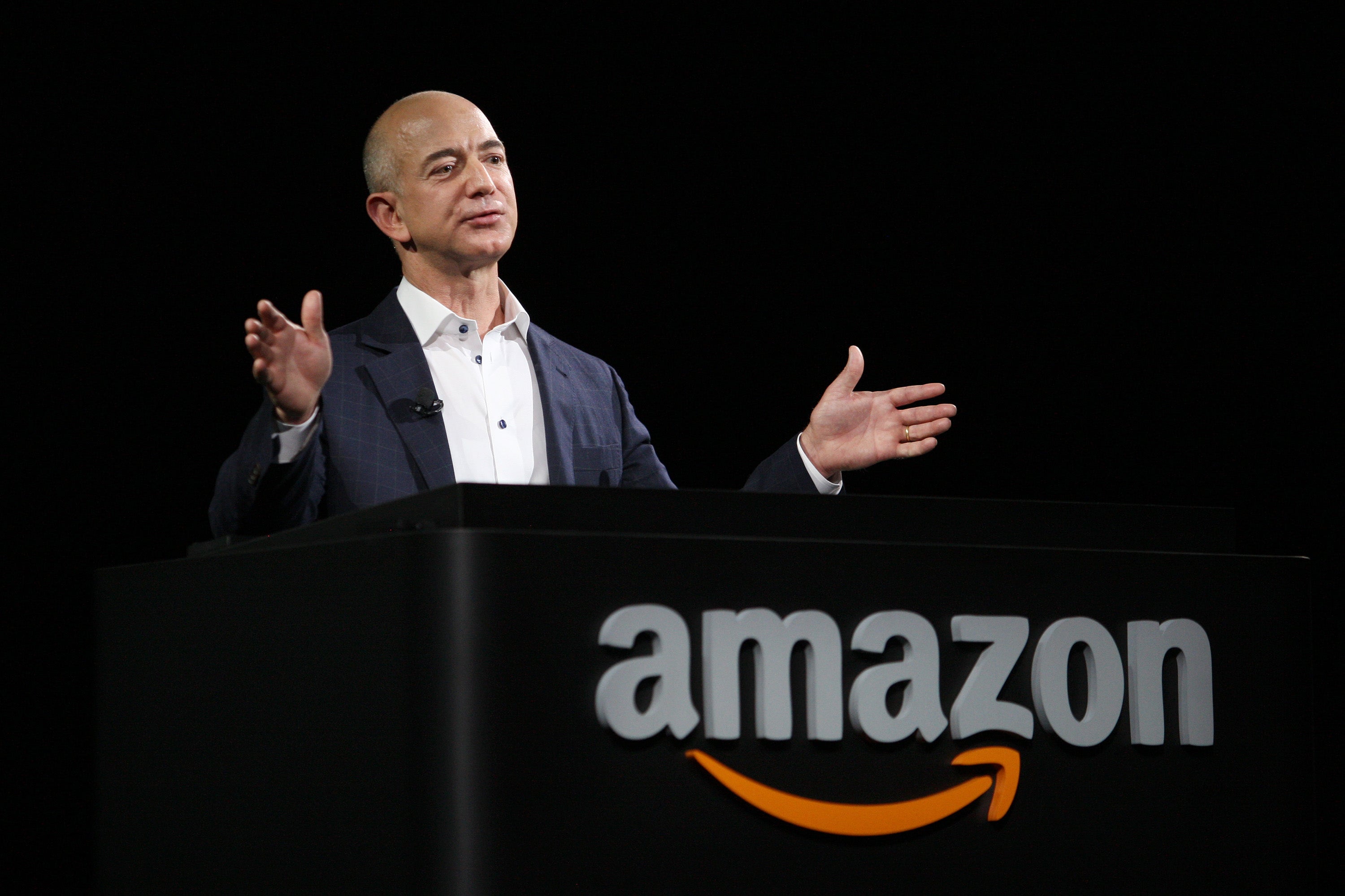 Amazon CEO Jeff Bezos says more bricks and mortar stores ...