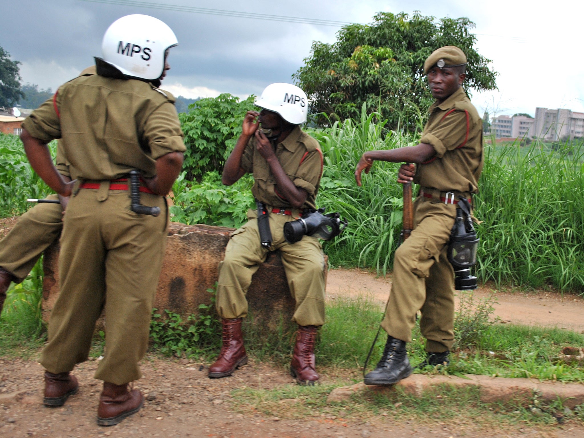 Malawian police have been told to shoot "albino hunters" on sight to protect their victims