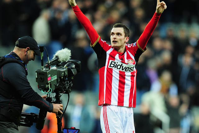 Footballer Adam Johnson sent more than 800 sexual messages to a 15-year-old girl