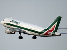 Alitalia workers put pressure on Italian government to save airline