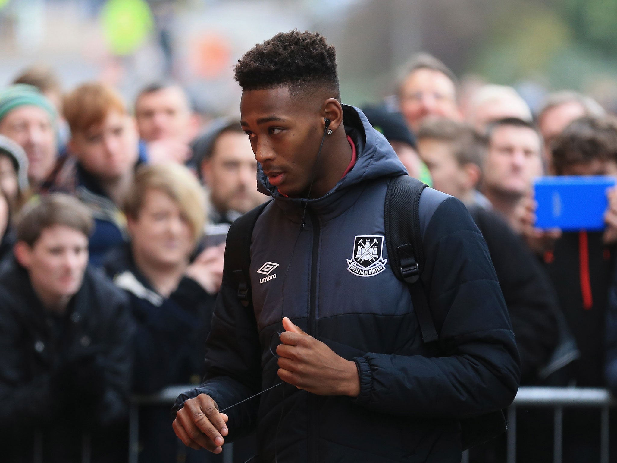 Reece Oxford could make his first Premier League start this season