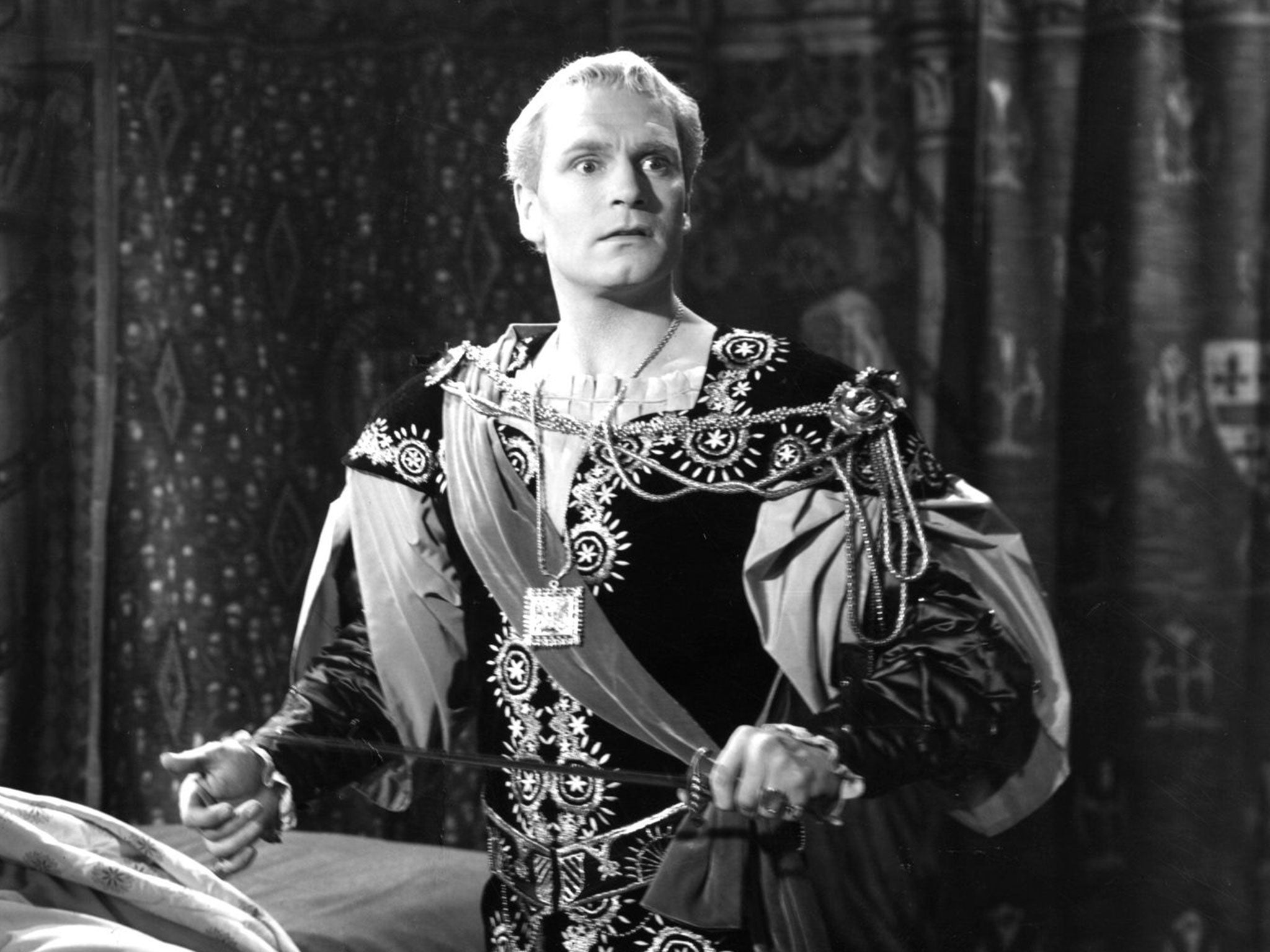 Laurence Olivier as Hamlet