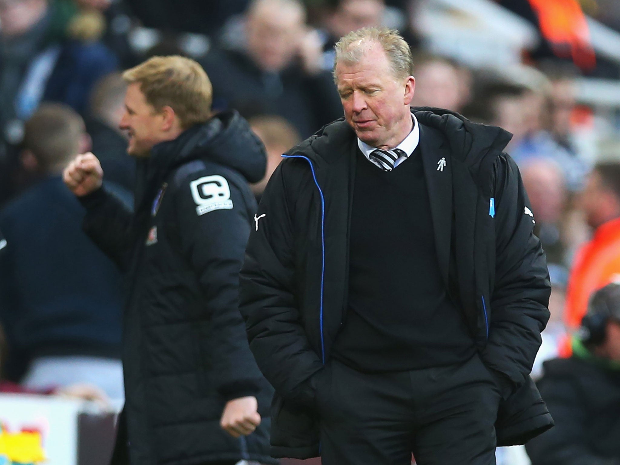 Newcastle United manager Steve McClaren reacts to Bournemouth scoring a goal