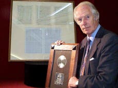 Read more

'Fifth Beatle' record producer George Martin dies aged 90