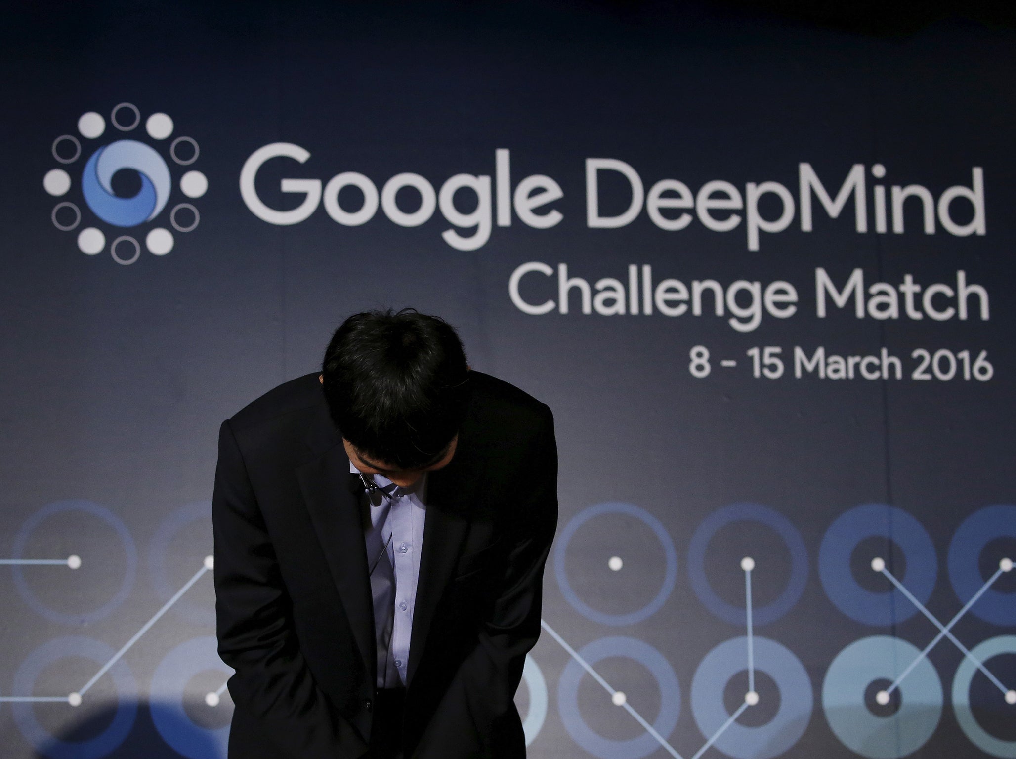 South Korea’s Lee Sedol, the world’s top Go player, bows during a news conference ahead of matches against Google’s artificial intelligence program AlphaGo, in Seoul, South Korea, March 8, 2016