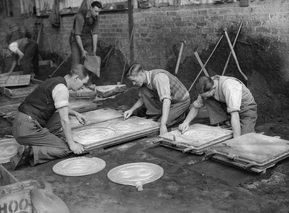 The new signs being moulded at the Royal Label Factory, Warwickshire, in 1935