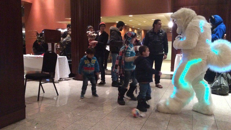 Syrian kids dance with joy after being placed in same hotel as Furries