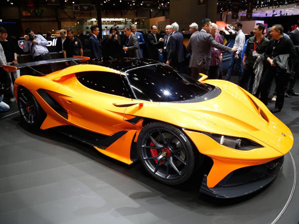 Gumpert Apollo arrow