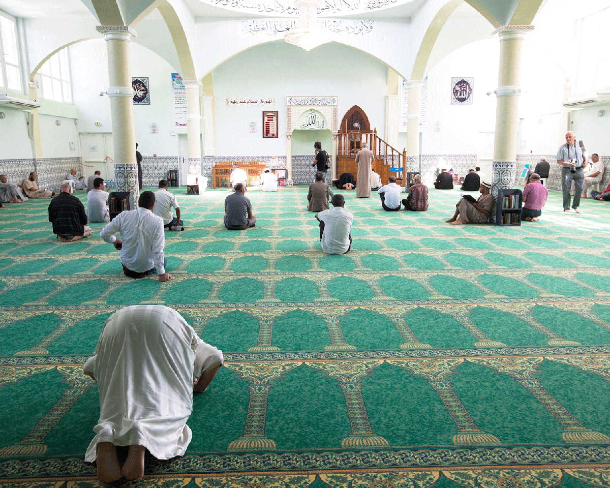 Muslims welcome a man who drunkenly shot at their mosque in Connecticut ...