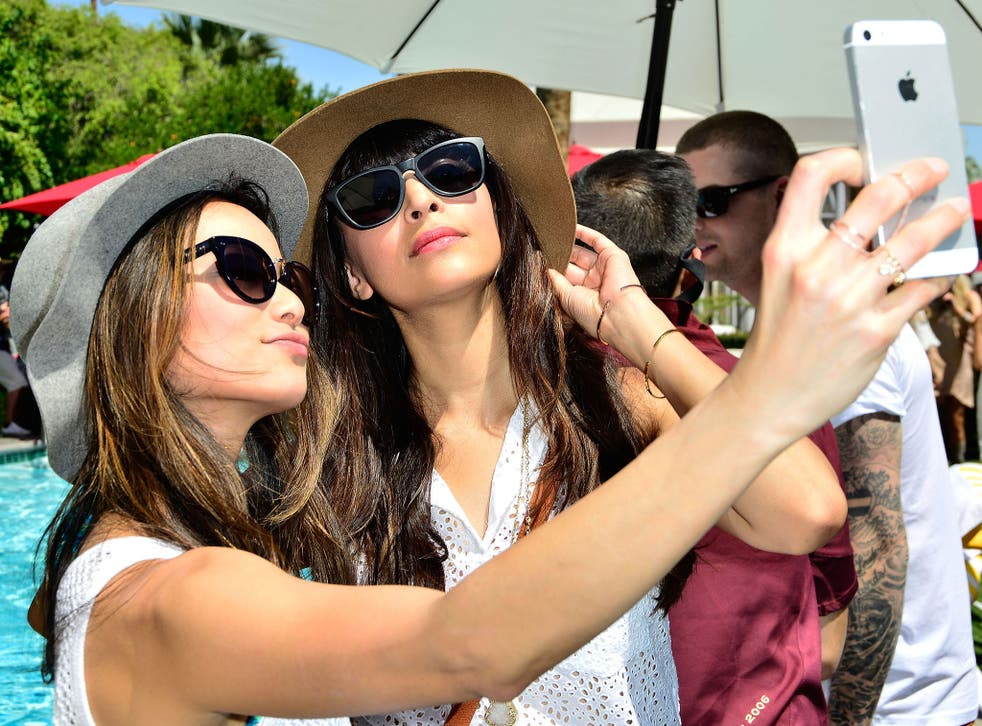 The selfie trend has swept the globe 