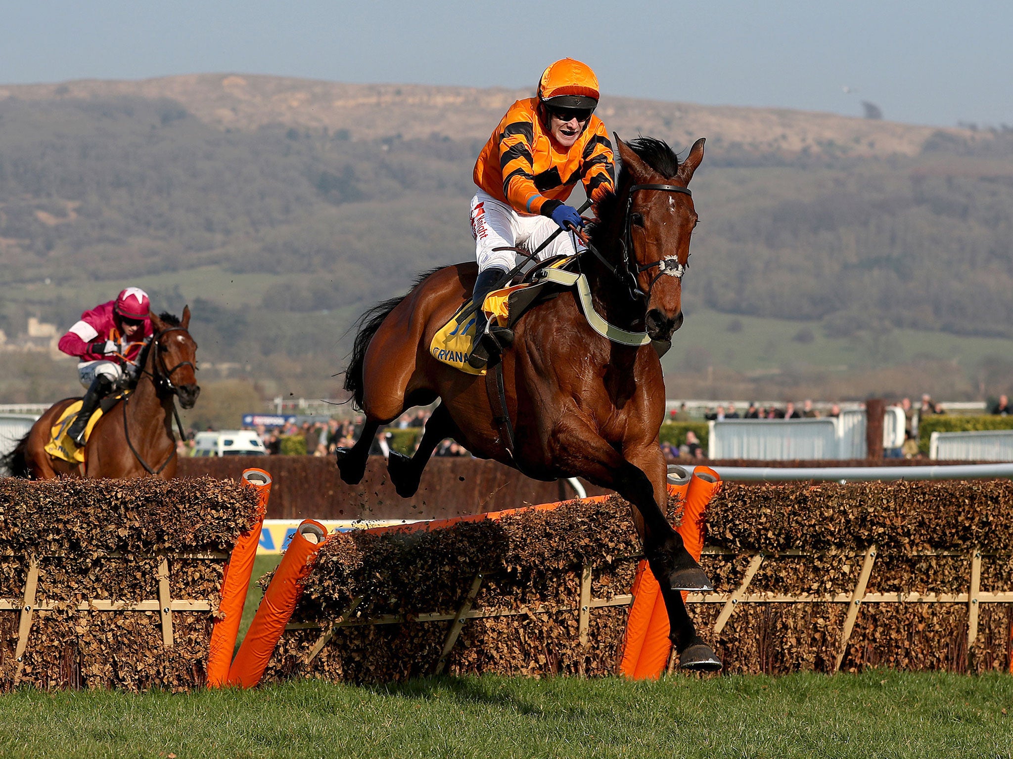 Thistlecrack powers to victory in the World Hurdle