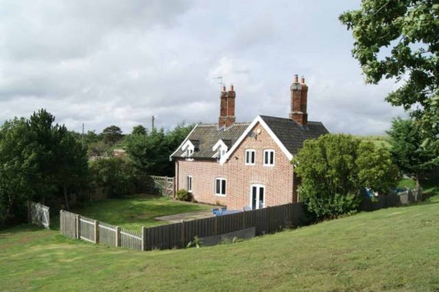 Quay Lane Cottage in Reydon, near Southwold, has three bedrooms, four acres and lovely rural views – plus a detached studio building. On
with Flick & Son for £625,000