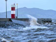 Buncrana Pier: Baby girl 'handed out of window' by family seconds before car sank in Donegal