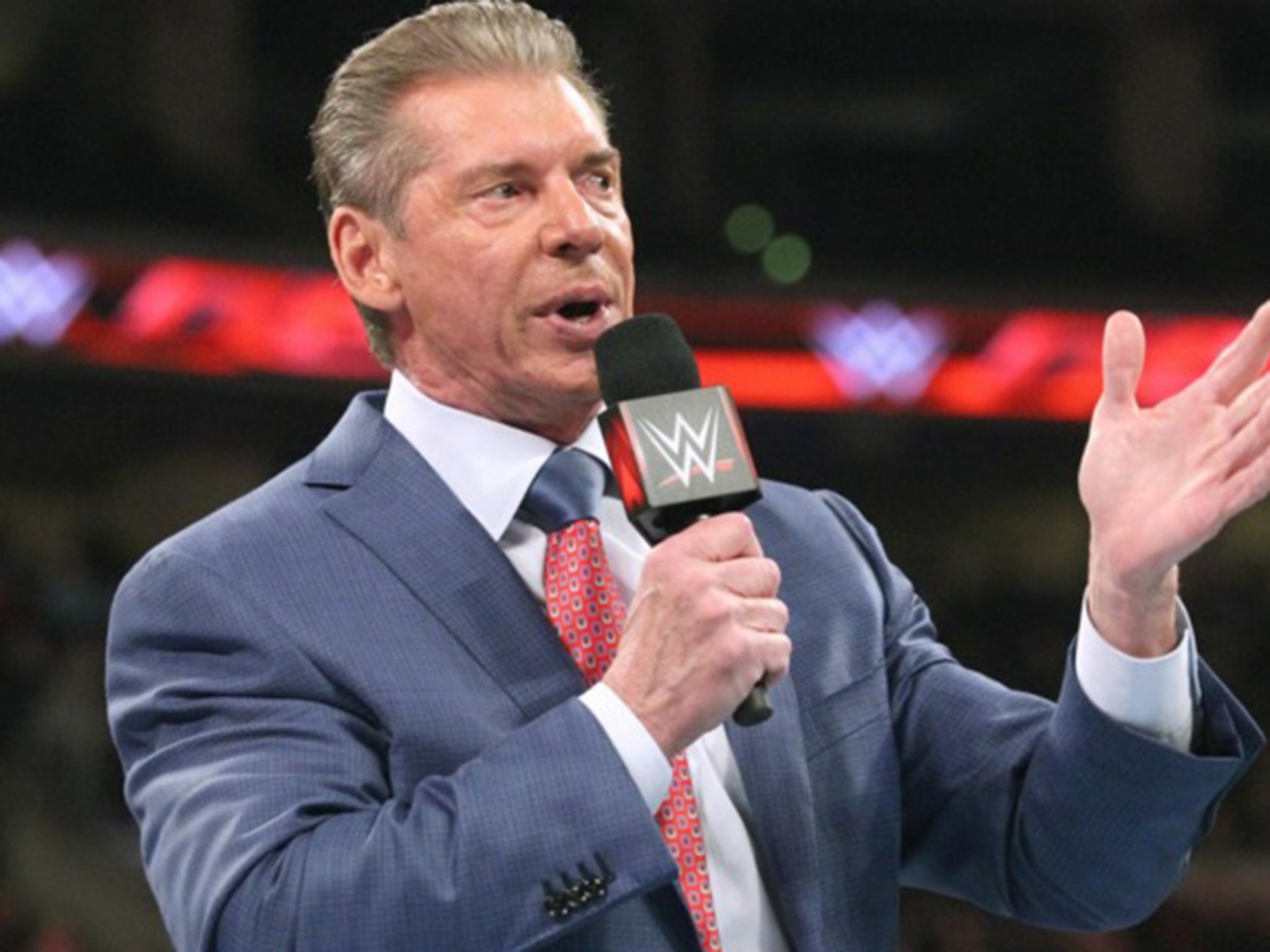 Vince McMahon makes the announcement about Shane McMahon vs The Undertaker
