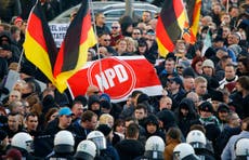 Syrian refugees rescue neo-Nazi German politician after car crash